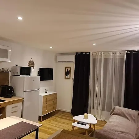 Cap Sur Le Port Apartment