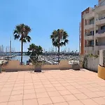 Cap Sur Le Port *
