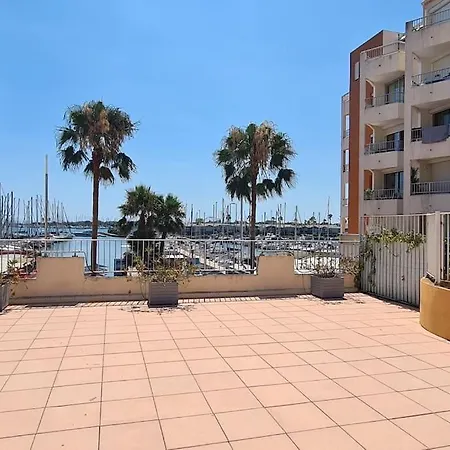 Cap Sur Le Port *